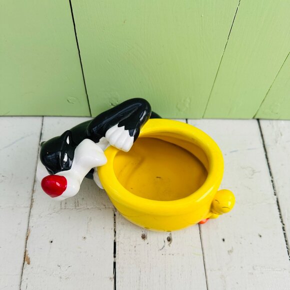 Vintage Tweety Bird and Sylvester Planter Warner Bros Collectible Figurine Vase - Picture 5 of 8